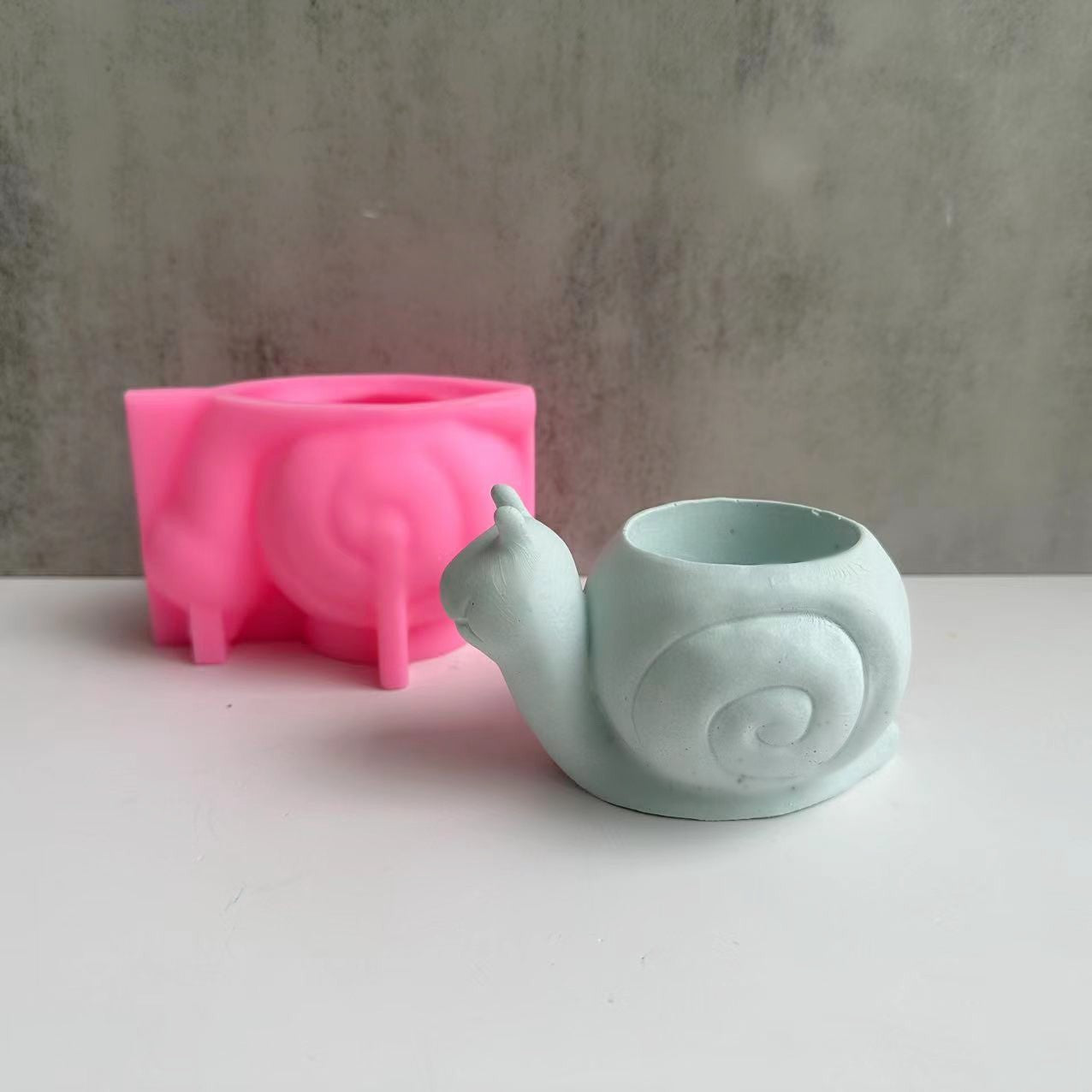 Transform Your Garden with Our Snail Flower Pot Silicone Mold