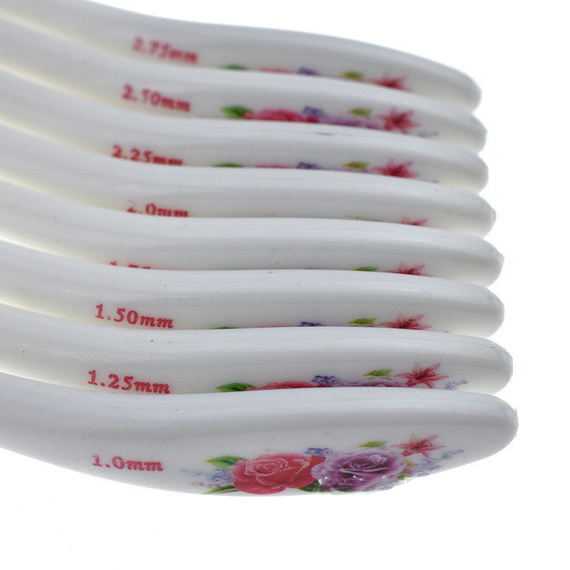 8Blue And White Porcelain Crochet Hooks