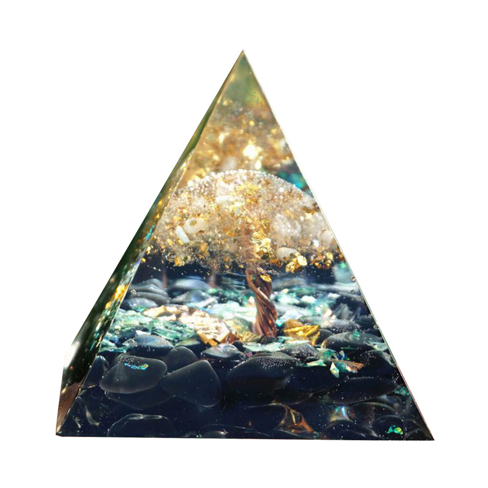 Crystal Gravel Epoxy Resin Pyramid Ornaments